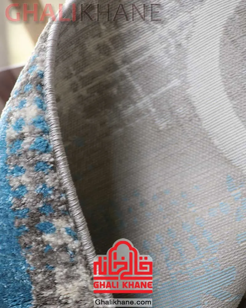 گلیم فرش ماشینی ساوین طرح پسر گیتار زن  به قیمت عمده