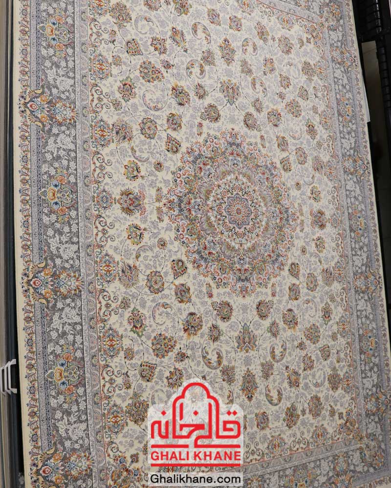فرش ماشینی تهران 1200 شانه طرح محتشم درباری کرم فیلی
